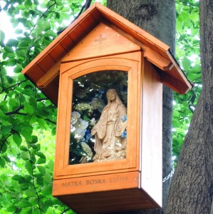 Kapliczka  (3)              